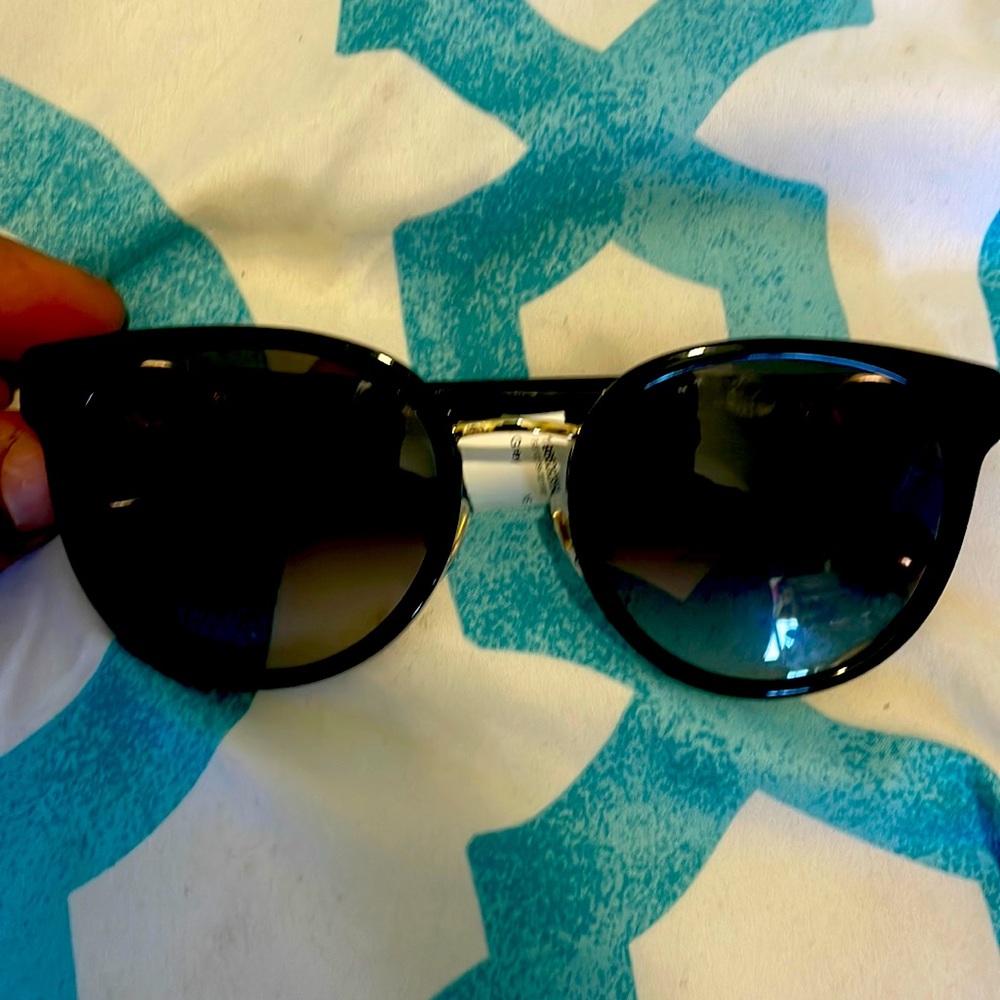A pair of authentic Gucci glasses.